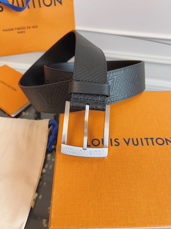 ルイヴィトンベルト角部分ディテール